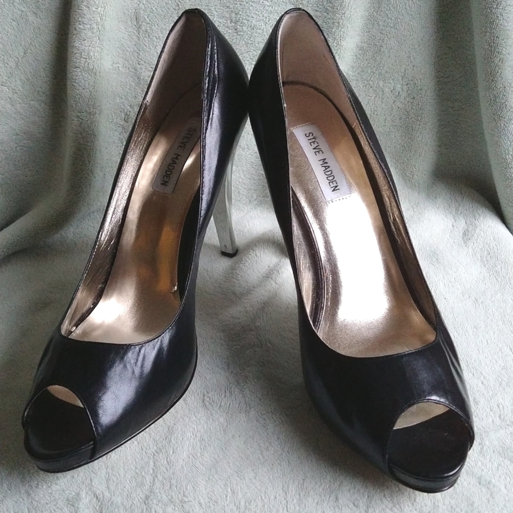 Steve Madden Steele Open Toe pumps size 11
